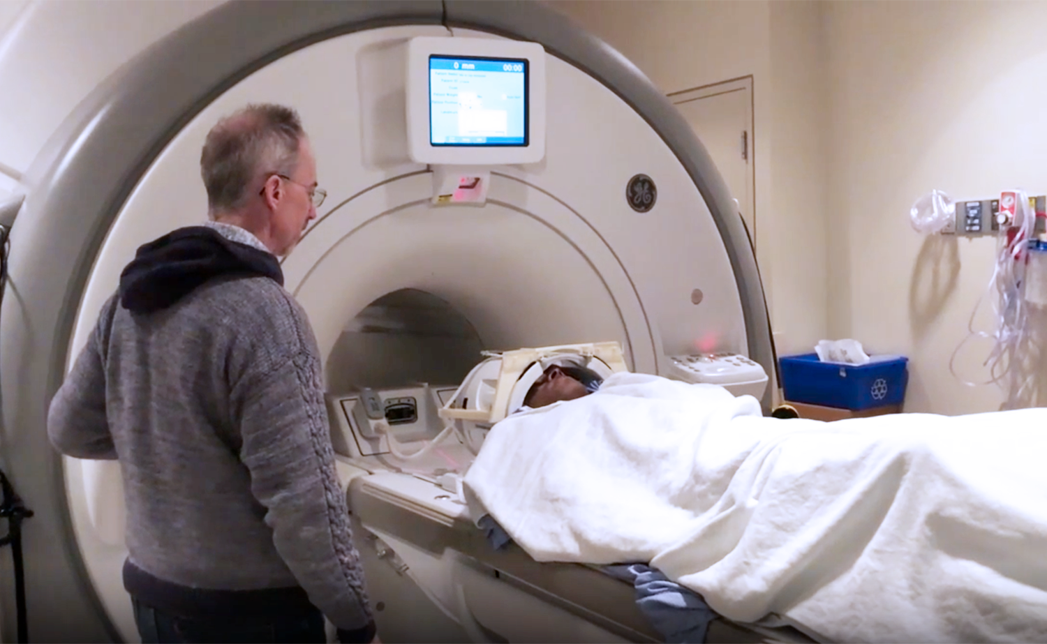 A MRI experiment demonstration by Dr. Michael Noseworthy. (Image provided by Dr. Michael Noseworthy)